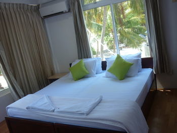 Batuta Maldives Surf View Hotel Thulusdhoo Luaran gambar